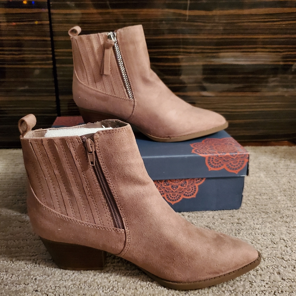 Carlos by Carlos Santana Valiant Tan Booties